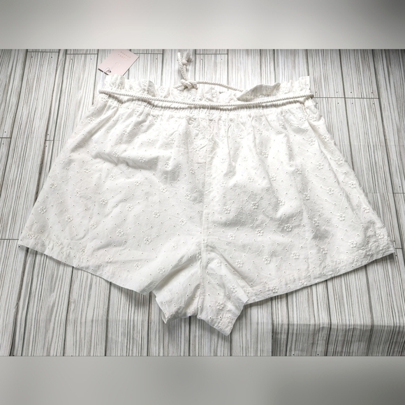 Lauren Conrad Cotton Eyelet Shorts with Belted Waist in White Size XL NWT - Picture 11 of 13